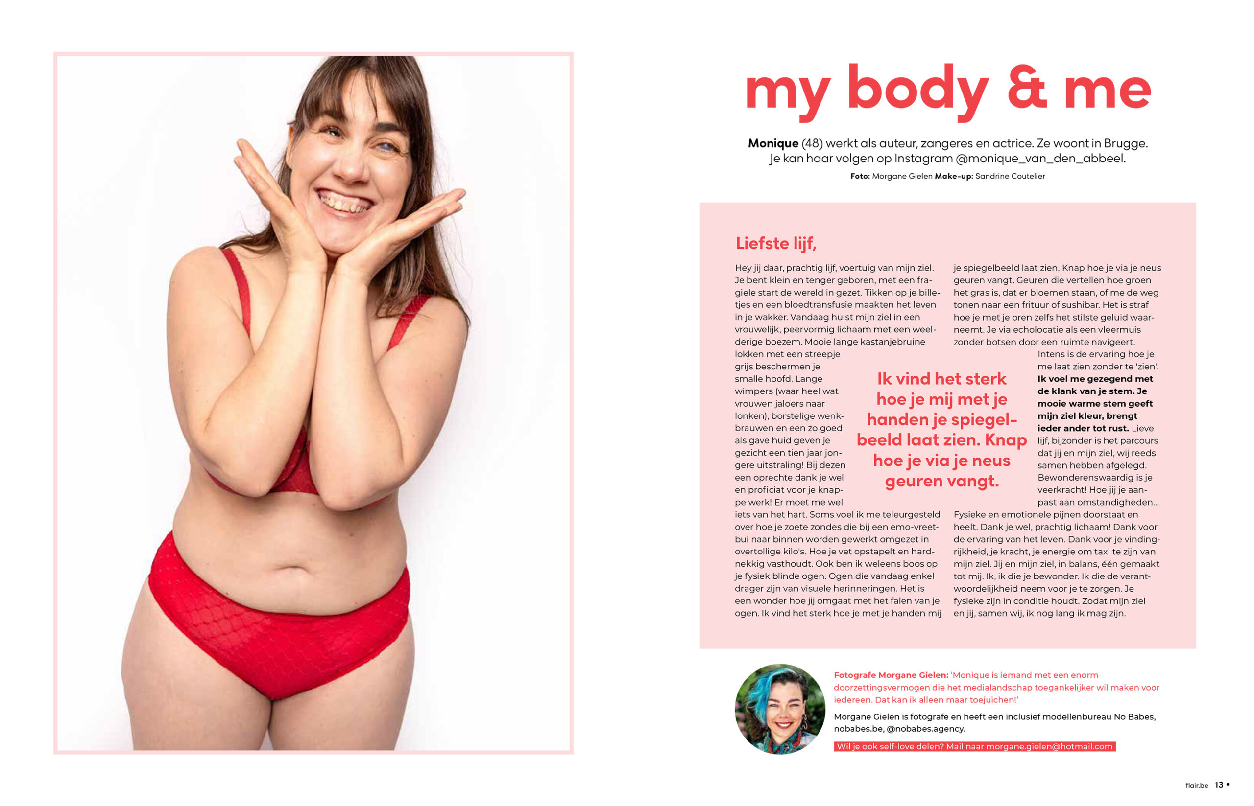 Monique poseert lachend als hoofdafbeelding voor een artikel over body positivity